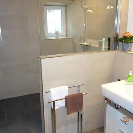 Tolle In Mit Grossem Garten By Interhome Apartamento Klusserath