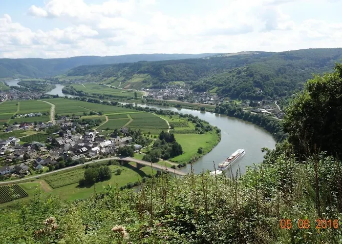 Tolle In Mit Grossem Garten By Interhome Apartment Klusserath